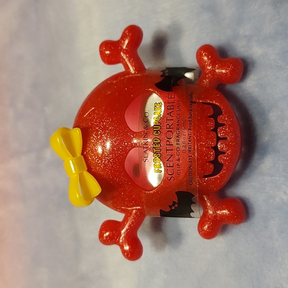 New Bath & Body Works Pink Glitter Skull Visor Scent Clip Frosted Cupcake